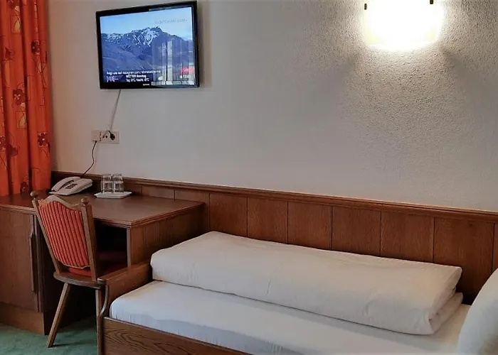 Garni Belvedere 酒店 3*