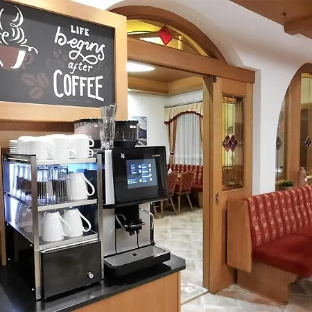 Garni Belvedere Otel 3*