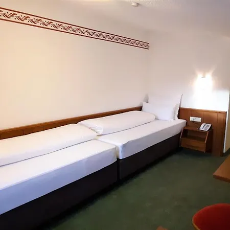 Garni Belvedere Otel 3*